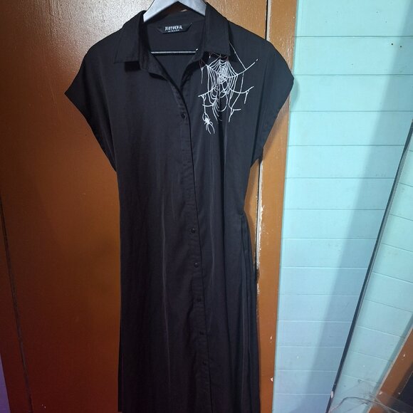 Disturbia Widow Relaxed Midi Shirt Dress with Web Embroidery - Picture 7 of 12